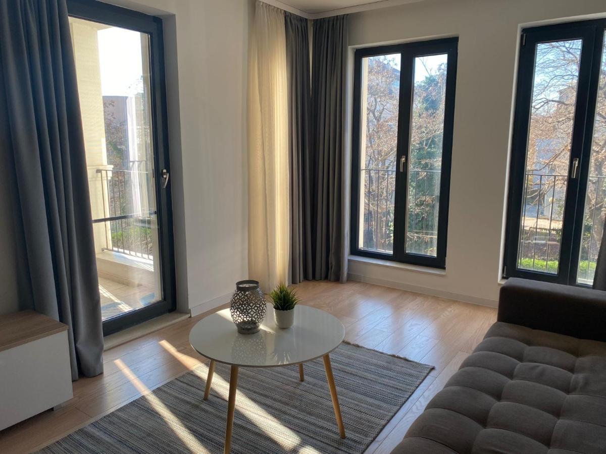 Brand New Apartment With Outdoor Swimming Pool 바르나 외부 사진